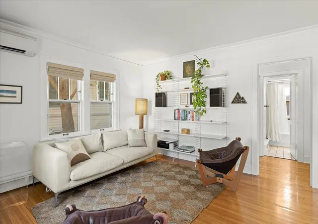 Photo 3 of Single family home for sale at 1284 Juno Ave, Saint Paul, MN 55116 | MLS# 7129777 | Listing updated on 2026-09-18