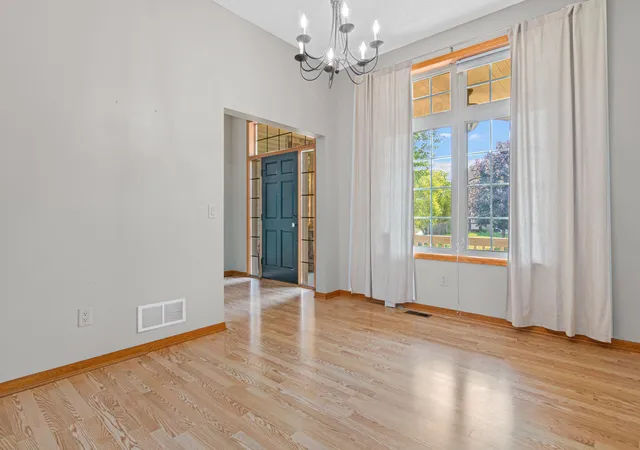 Photo 3 of Single family home for sale at 20710 Helena Ln, Lakeville, MN 55044 | MLS# 7129785 | Listing updated on 2026-10-07