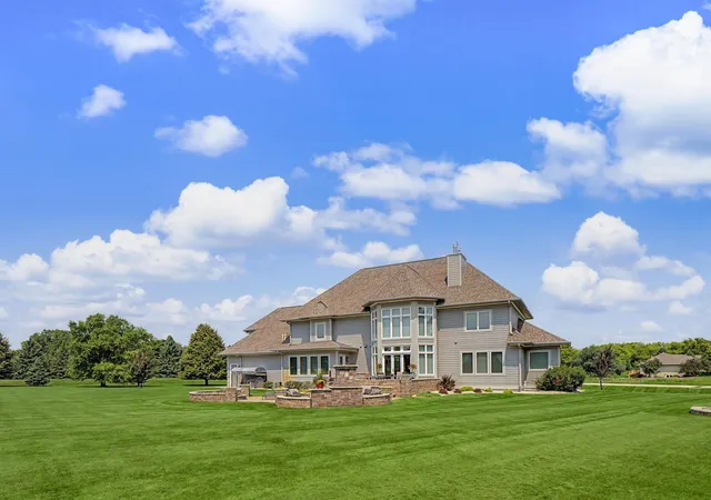 Photo 4 of Single family home for sale at 2683 Headland Ct SW, Rochester, MN 55902 | MLS# 7129788 | Listing updated on 2026-09-02