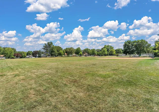42nd image of 1694 Hinton Trl N, Saint Paul, MN 55128 | MLS# 7129790