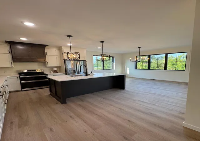 Photo 4 of Single family home for sale at 1215 Moor Stone Dr NE, Alexandria, MN 56308 | MLS# 7129803 | Listing updated on 2026-10-07