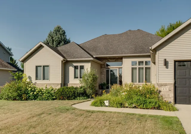 Photo 1 of Single family home for sale at 431 Clearview Ct, Moorhead, MN 56560 | MLS# 7129822 | Listing updated on 2026-09-03
