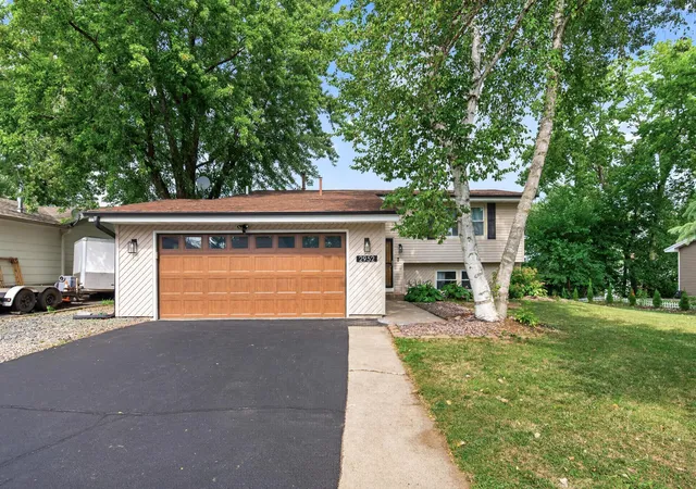 Photo 1 of Single family home for sale at 2952 Center Rd Sw, Prior Lake, MN 55372 | MLS# 7129832 | Listing updated on 2026-09-22