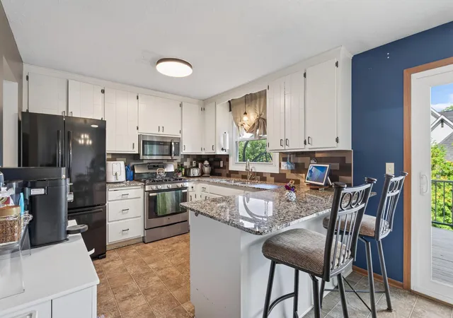 Photo 2 of Single family home for sale at 2952 Center Rd Sw, Prior Lake, MN 55372 | MLS# 7129832 | Listing updated on 2026-09-22