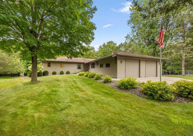 1st image of 32050 Park Trl, Center City, MN 55012 | MLS# 7129835