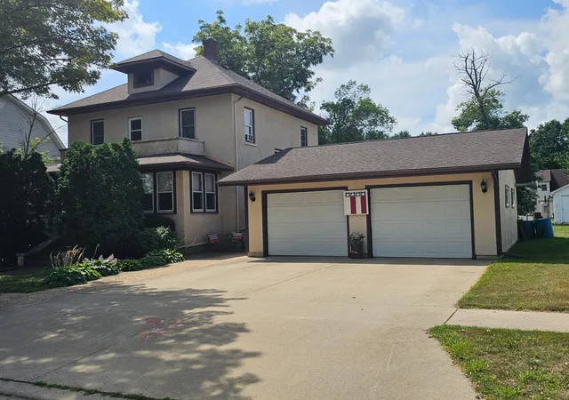 Photo 1 of Single family home for sale at 824 Adams Ave, Westbrook, MN 56183 | MLS# 7129849 | Listing updated on 2026-08-20