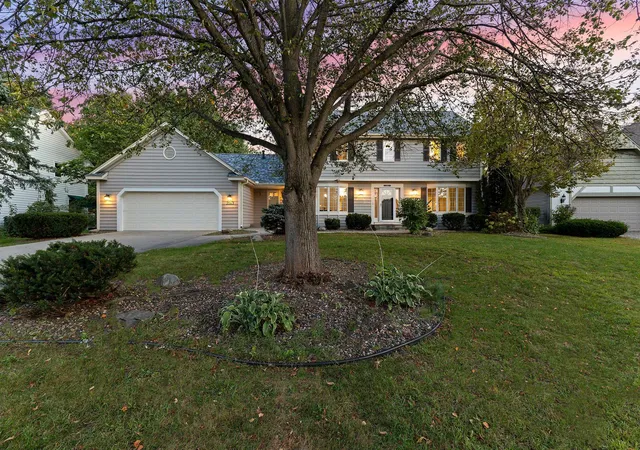 Photo 1 of Single family home for sale at 3563 Rae Ln, Saint Paul, MN 55125 | MLS# 7129856 | Listing updated on 2026-10-02