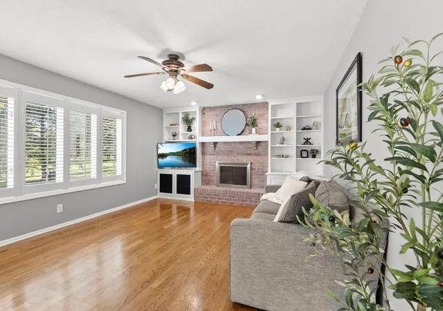 Photo 4 of Single family home for sale at 3563 Rae Ln, Saint Paul, MN 55125 | MLS# 7129856 | Listing updated on 2026-10-02