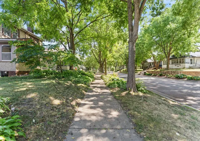 Photo 3 of Sale Pending at 1717 Juliet Ave, Saint Paul, MN 55105 | MLS# 7129864 | Listing updated on 2026-09-08