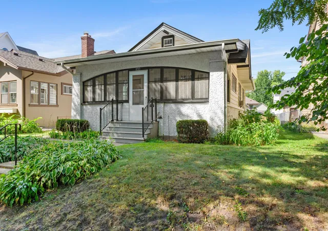 Photo 4 of Single Family Residence at 1717 Juliet Ave, Saint Paul, MN 55105 | MLS# 7129864 |  | Sold on 2026-09-21