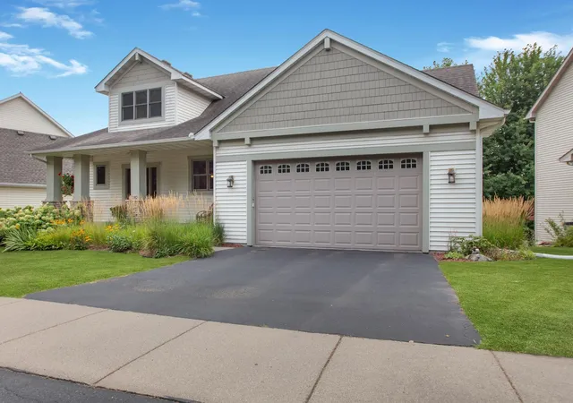 Photo 3 of Single family home for sale at 782 New Century Blvd S, Saint Paul, MN 55119 | MLS# 7129872 | Listing updated on 2026-08-29