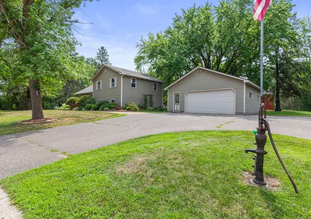 2nd image of 100 Heritage Blvd Nw, Isanti, MN 55040 | MLS# 7129887