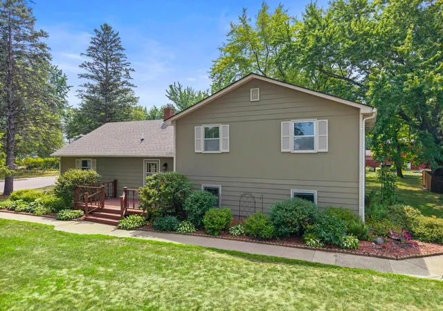 3rd image of 100 Heritage Blvd Nw, Isanti, MN 55040 | MLS# 7129887