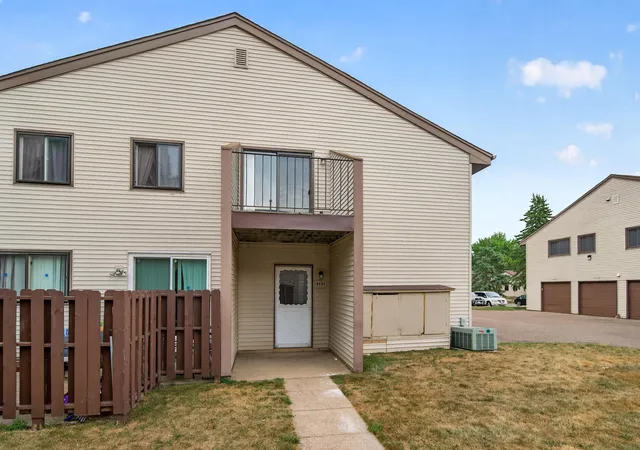 2nd image of 6133 72nd Ln N, Brooklyn Park, MN 55429 | MLS# 7129896