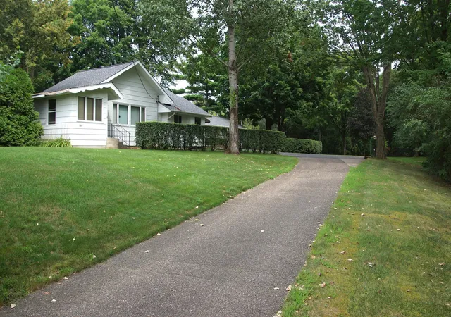 3rd image of 5065 Hooper Lake Rd, Excelsior, MN 55331 | MLS# 7129899