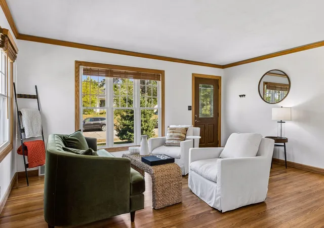 Photo 3 of Single family home for sale at 5950 Upton Ave S, Minneapolis, MN 55410 | MLS# 7129904 | Listing updated on 2026-10-06