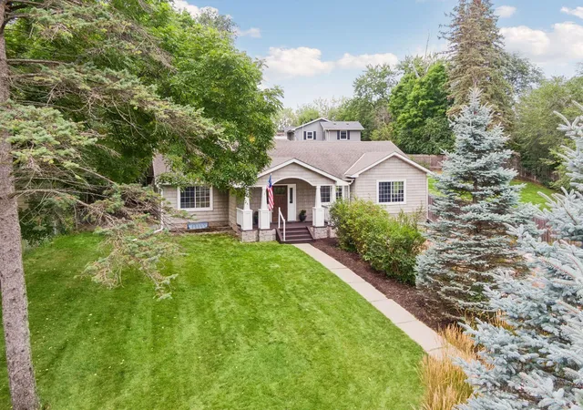 Photo 1 of Single family home for sale at 5112 Willow Ln, Minnetonka, MN 55345 | MLS# 7129907 | Listing updated on 2026-08-25