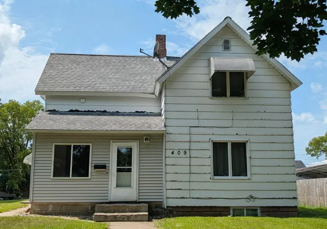 Photo 1 of Single family home for sale at 409 S 6th Street, Montevideo, MN 56265 | MLS# 7129933 | Listing updated on 2026-09-12