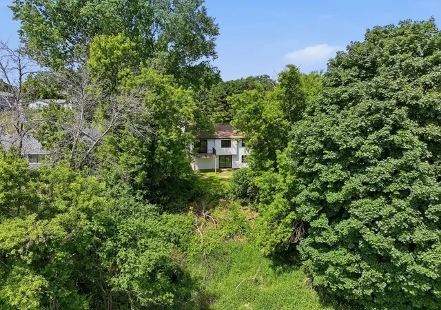 61st image of 5710 Jenni Ln, Saint Paul, MN 55110 | MLS# 7129948
