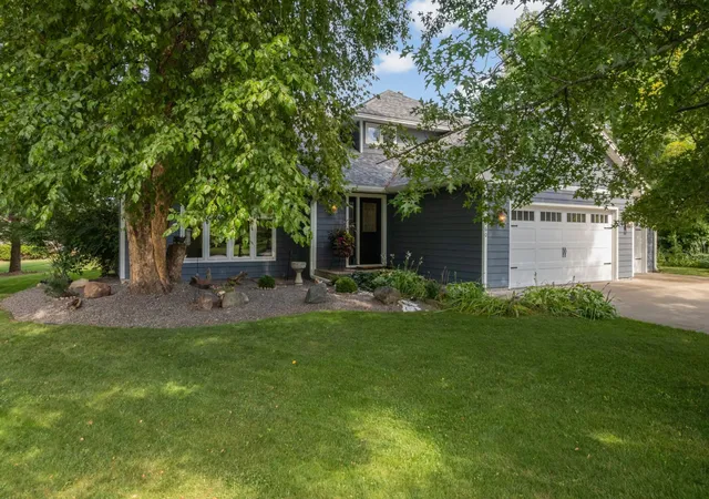 1st image of 2260 Walnut Creek Dr W, Stillwater, MN 55082 | MLS# 7129955