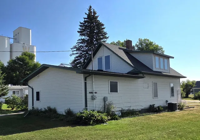 Photo 2 of Single family home for sale at 109 5Th St, Kathryn, ND 58049 | MLS# 7129969 | Listing updated on 2026-09-07