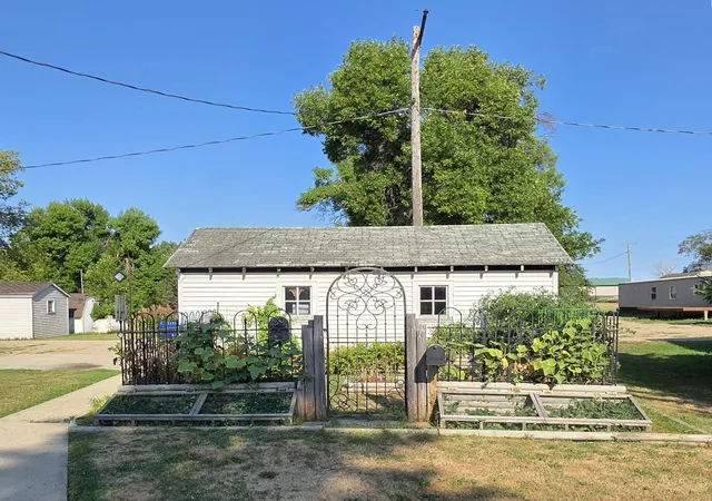 Photo 3 of Single family home for sale at 109 5Th St, Kathryn, ND 58049 | MLS# 7129969 | Listing updated on 2026-09-07