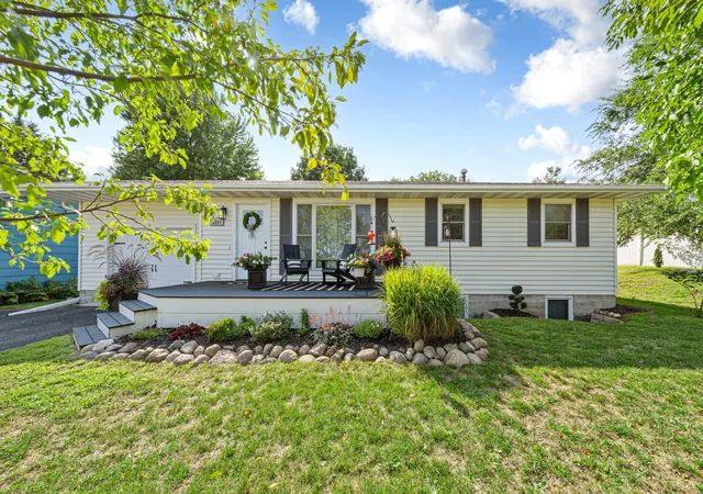 Photo 1 of Single family home for sale at 1314 N 5th Street, Saint Peter, MN 56082 | MLS# 7129971 | Listing updated on 2026-09-03