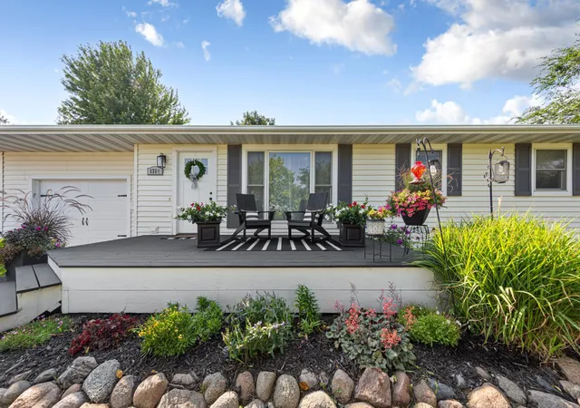 Photo 3 of Single family home for sale at 1314 N 5th Street, Saint Peter, MN 56082 | MLS# 7129971 | Listing updated on 2026-09-03
