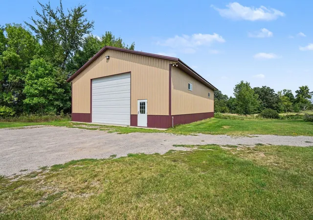 Photo 3 of Sale Pending at 2730 Hamlin Ave Ne, Buffalo, MN 55313 | MLS# 7129981 | Listing updated on 2026-09-08