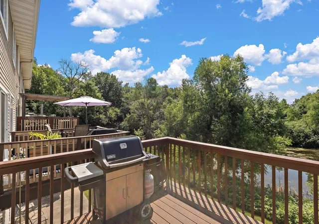 Photo 3 of Single family home for sale at 497 Pleasant Ln, Chaska, MN 55318 | MLS# 7129992 | Listing updated on 2026-10-01