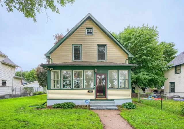 1st image of 1654 Concordia Ave, Saint Paul, MN 55104 | MLS# 7130002