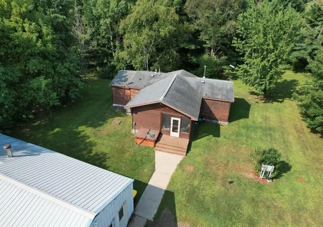 Photo 3 of Single family home for sale at 2560 8 3/4 St, Cumberland, WI 54829 | MLS# 7130013 | Listing updated on 2026-10-01