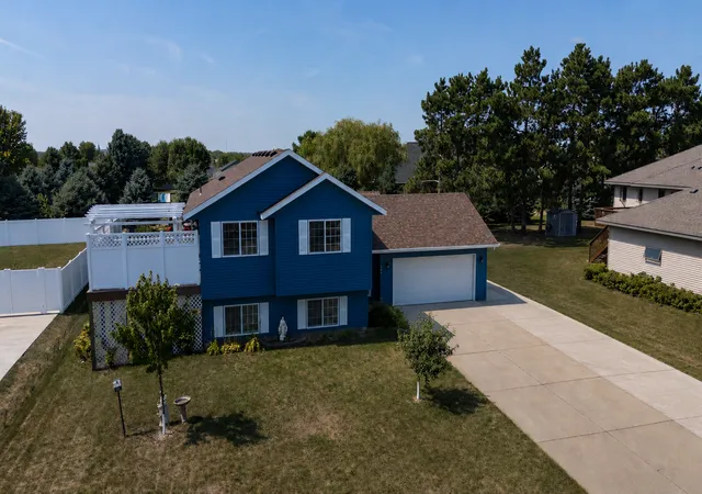 1st image of 384 Morning View Ln, Sauk Centre, MN 56378 | MLS# 7130054