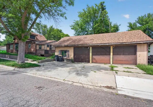 2nd image of 202 N Lincoln St, Lake Crystal, MN 56055 | MLS# 7130055