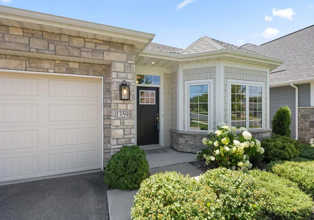 2nd image of 13598 Crownline Dr Ne, Prior Lake, MN 55372 | MLS# 7130056