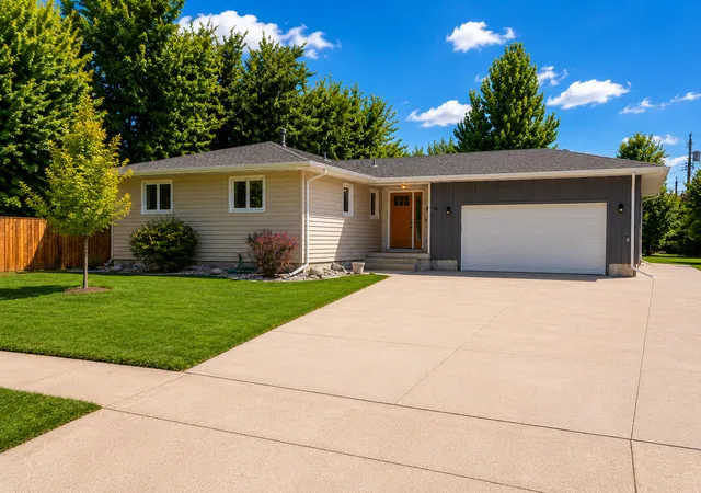 3rd image of 90 Forest Ave N, Fargo, ND 58102 | MLS# 7130084