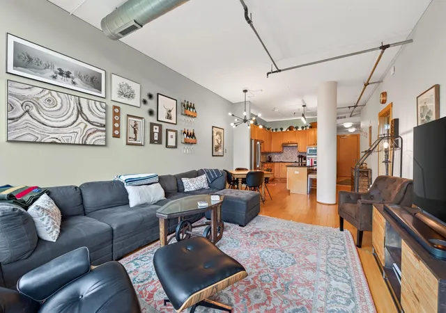 Photo 2 of Condo for sale at 150 2nd St Ne #B404, Minneapolis, MN 55413 | MLS# 7130085 | Listing updated on 2026-08-31