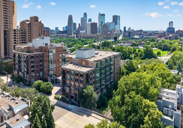 Photo 3 of Condo for sale at 150 2nd St Ne #B404, Minneapolis, MN 55413 | MLS# 7130085 | Listing updated on 2026-08-31