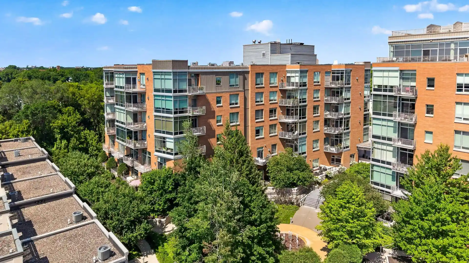 Listing Photo 59 - Condo for sale in 150 2Nd St Ne located at 150 2Nd St Ne, Minneapolis, MN 55413 - Unit #B404