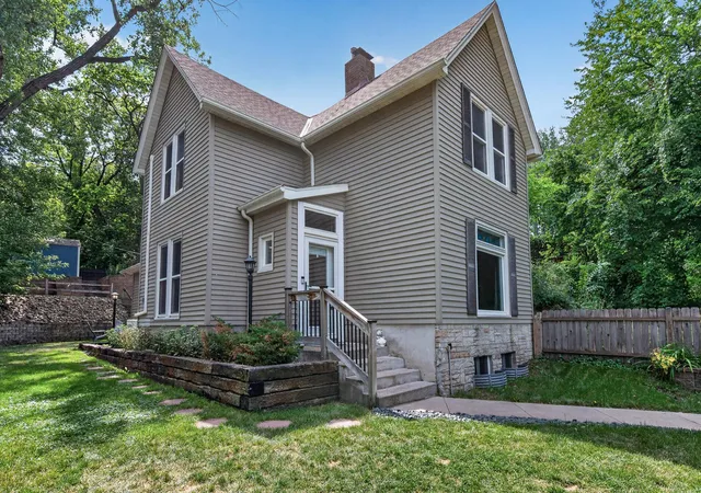 Single family home for sale at 412 Winona St E, Saint Paul, MN 55107 | MLS# 7130088