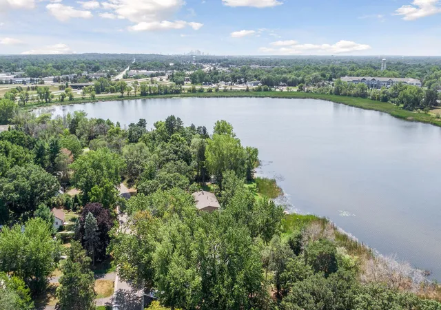 32nd image of 8570 Lincoln St Ne, Minneapolis, MN 55434 | MLS# 7130091