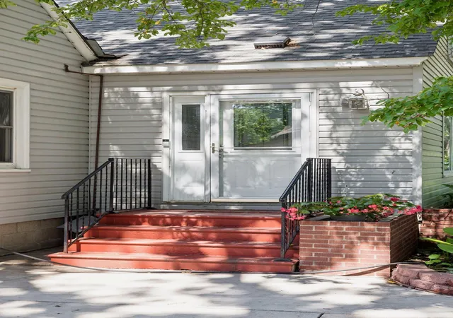 image of 8570 Lincoln St Ne, Minneapolis, MN 55434 | MLS# 7130091
