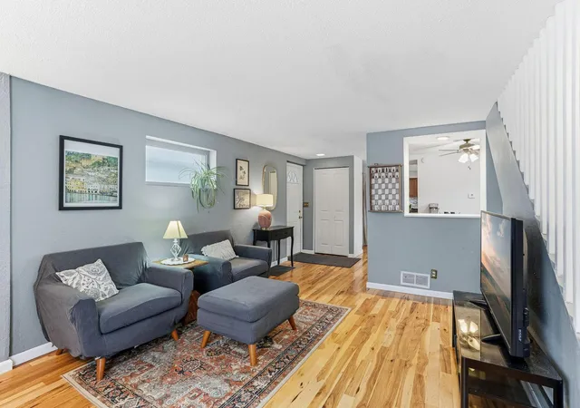 Photo 3 of Single family home for sale at 454 Michigan St, Saint Paul, MN 55102 | MLS# 7130094 | Listing updated on 2026-10-10