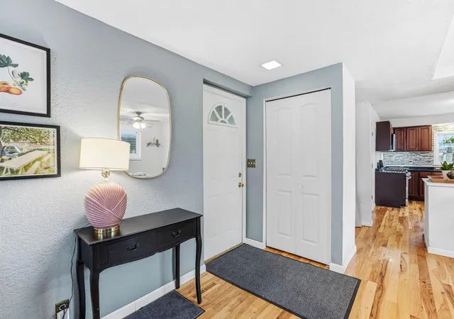 Photo 4 of Single family home for sale at 454 Michigan St, Saint Paul, MN 55102 | MLS# 7130094 | Listing updated on 2026-10-10