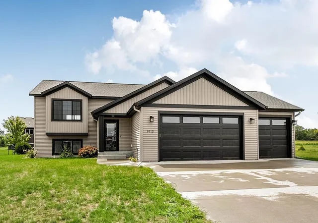 1st image of 1012 26th Street Loop, Sartell, MN 56377 | MLS# 7130096