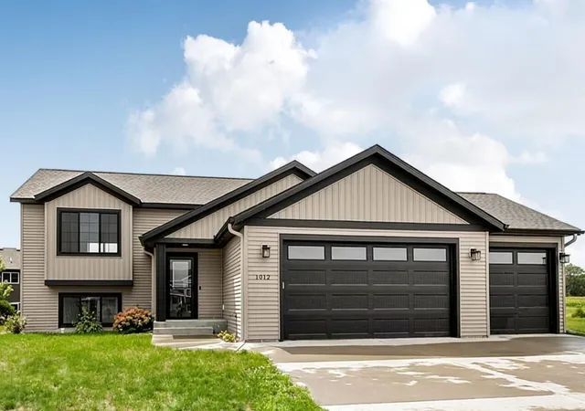 Single family home for sale at 1012 26Th Street Loop, Sartell, MN 56377 | MLS# 7130096