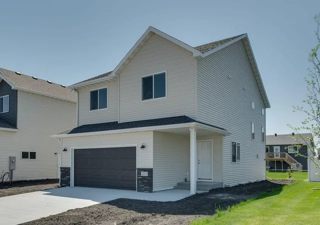 Photo 3 of Single family home for sale at 2517 36th Avenue S, Moorhead, MN 56560 | MLS# 7130108 | Listing updated on 2026-09-01