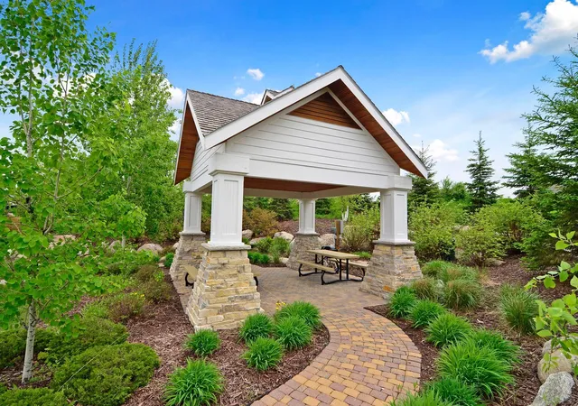 55th image of 10053 Trails End Rd, Chanhassen, MN 55317 | MLS# 7130110