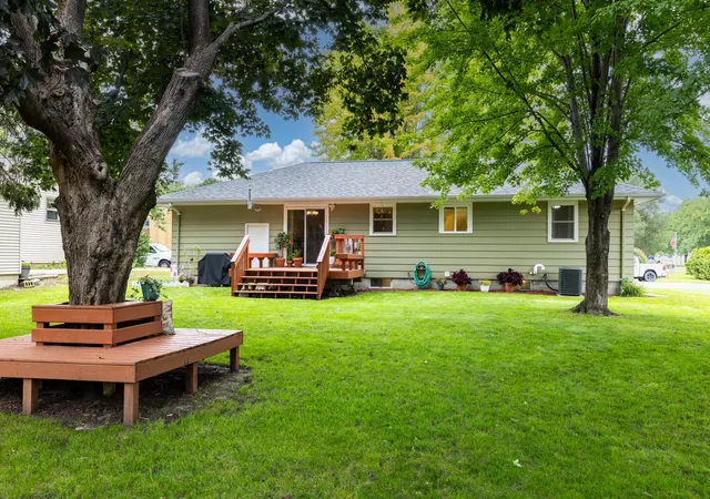 Photo 4 of Sale Pending at 470 Union St, Saint Peter, MN 56082 | MLS# 7130111 | Listing updated on 2026-08-27