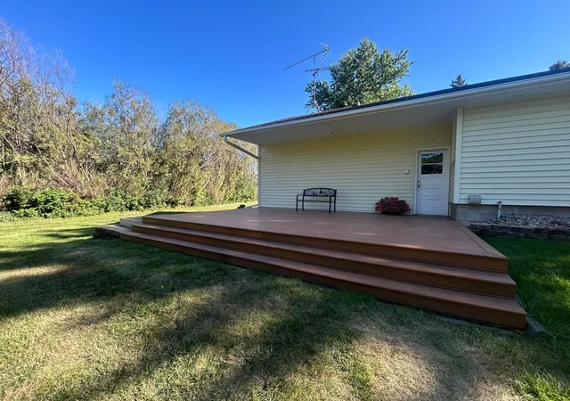 Photo 3 of Sale Pending at 2425 East Ave, Worthington, MN 56187 | MLS# 7130113 | Listing updated on 2026-09-04